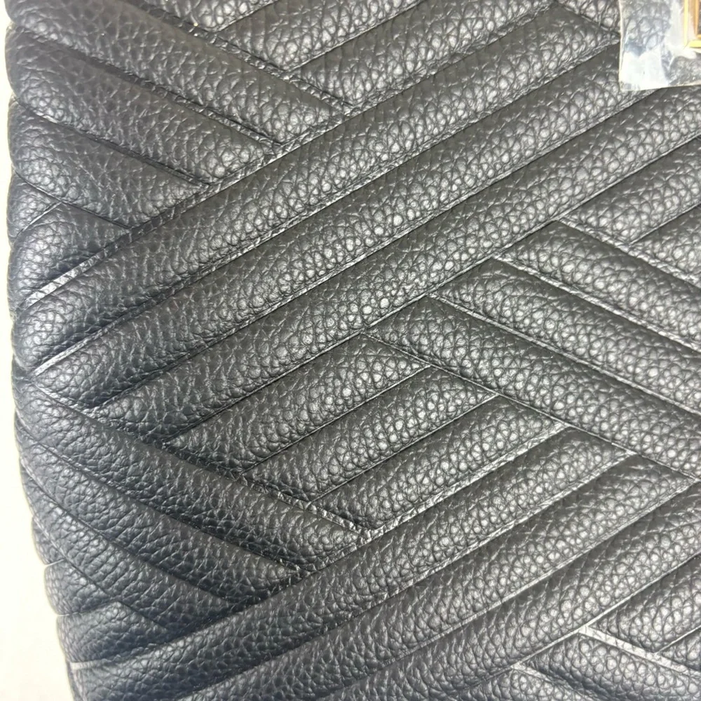 Cute Quilted Woven Design handbag-Basiic Black Color/Everyday Bag-NWT